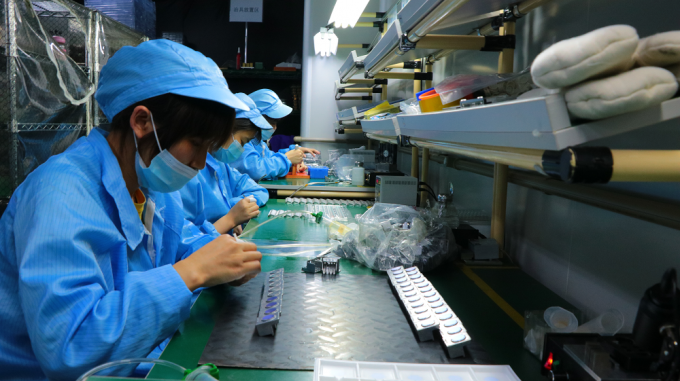 플라인 2025 프로페셔널 3LCD 4K 레이저 프로젝터 7200 안시 뤼멘스 울트라 HD 3840x2160 높은 밝기 비즈니스 교육용 대형 장소 잔치실 무대 15